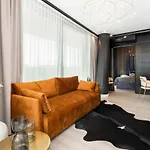 Cristallo Luxury & - Sea View By Renters Prestige