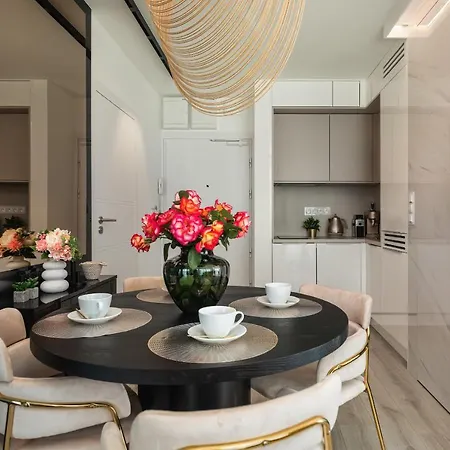 Cristallo Luxury & - Sea View By Renters Prestige