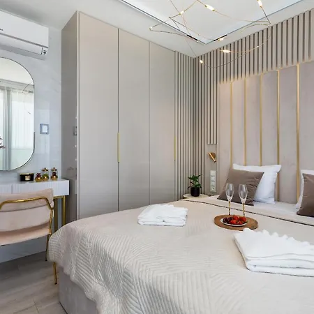 Cristallo Luxury & - Sea View By Renters Prestige Apartment