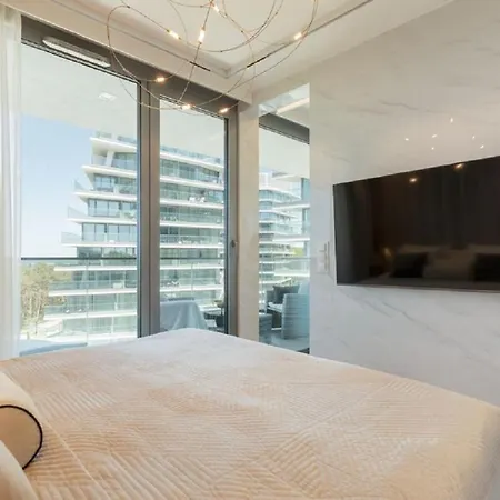 Cristallo Luxury & - Sea View By Renters Prestige *