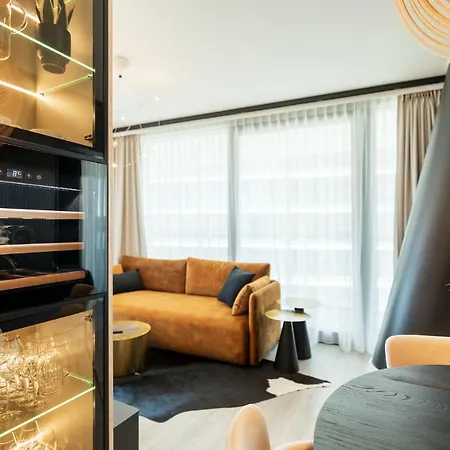 Cristallo Luxury & - Sea View By Renters Prestige *