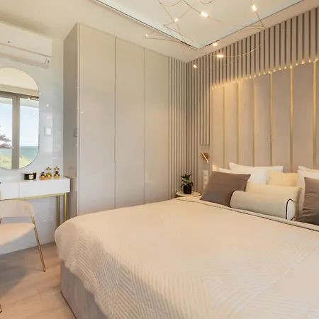 Cristallo Luxury & - Sea View By Renters Prestige *