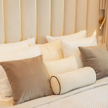 Cristallo Luxury & - Sea View By Renters Prestige Apartment